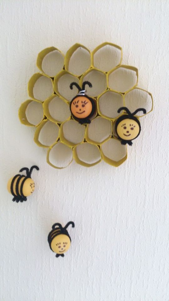 Anexo abelhas com ovo Kinder.jpg